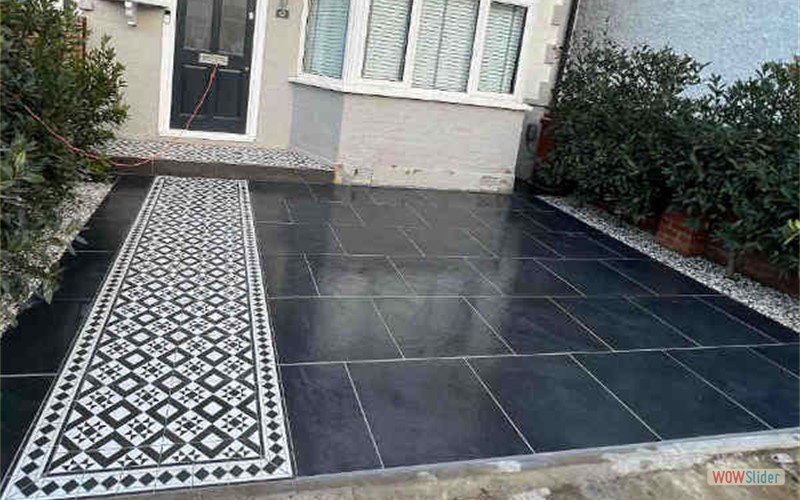 black-and-white-driveway-sm